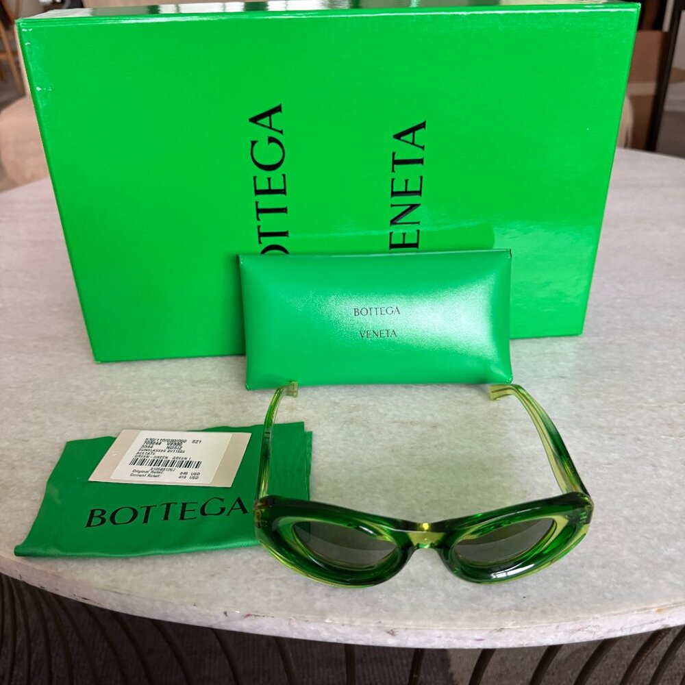 BOTTEGA VENETA Women's Green Cat Eye Sunglasses 703244 - Picture 16 of 16